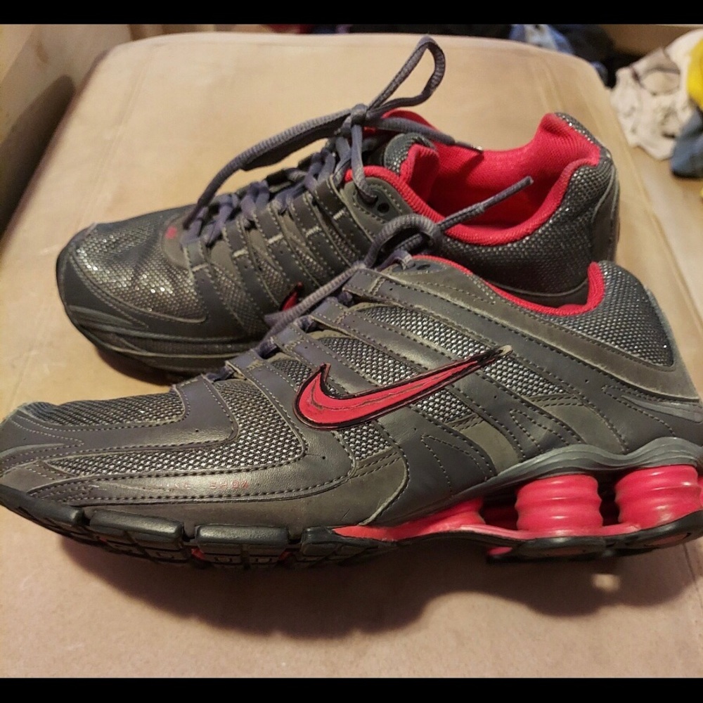 Women’s Nike Shox